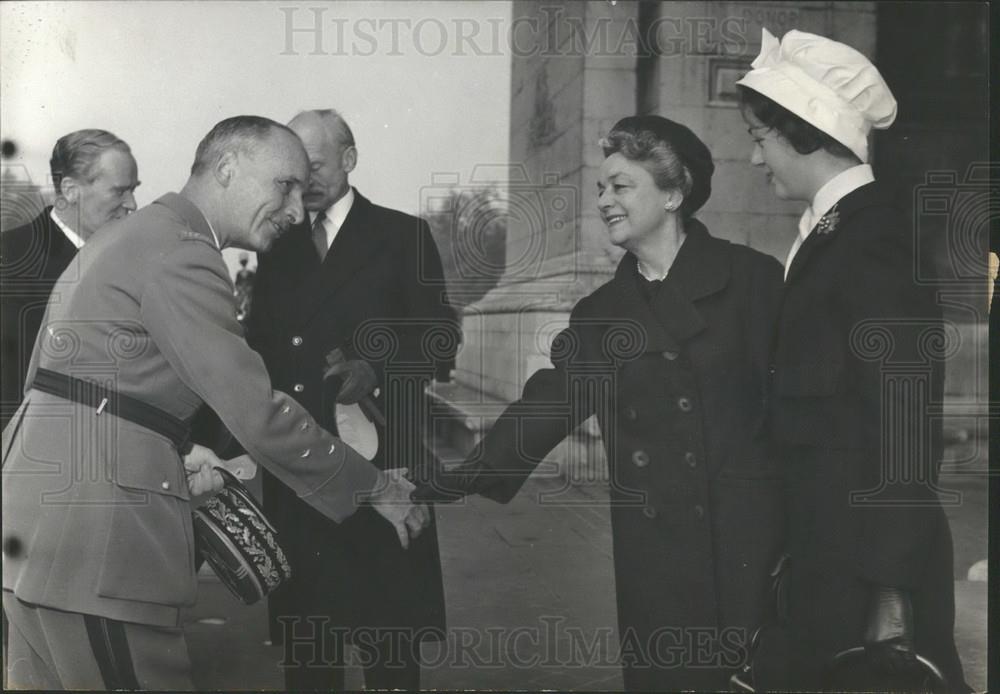 Press Photo Sir Pierson-Dixon Appointed British Ambassador Paris Arc Triump - Historic Images