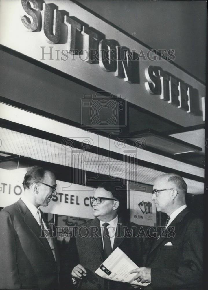 1961 Press Photo American Steel Firms At Leipzig Spring Fair - Historic Images