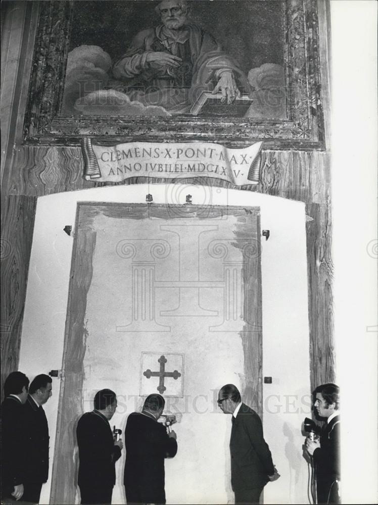 1971 Press Photo Recognition of the Holy Gate, Rome - Historic Images