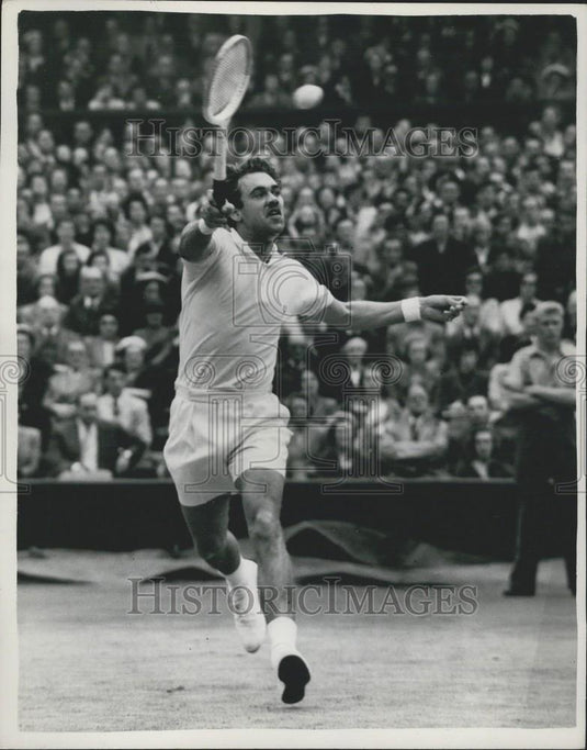 Press Photo Final of MenÃƒÂ¢Ã¢Â¬s Singles at Wimbledon Vic Seixas Beats Kurt Nielsen - Historic Images