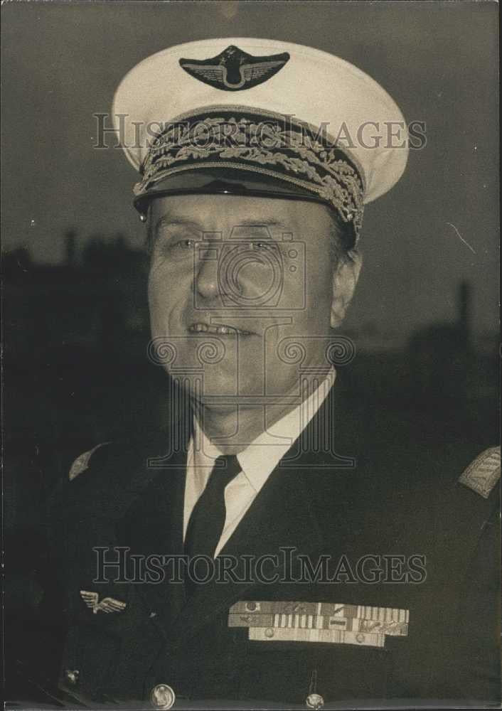 Press Photo General Mitterand Nomme A La Tete Des Forces Aeriennes Strategiques - Historic Images