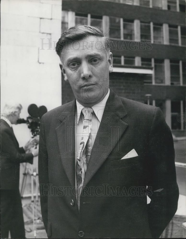 1972 Press Photo Edward Perkins, Former Community Relations Committee Head - Historic Images