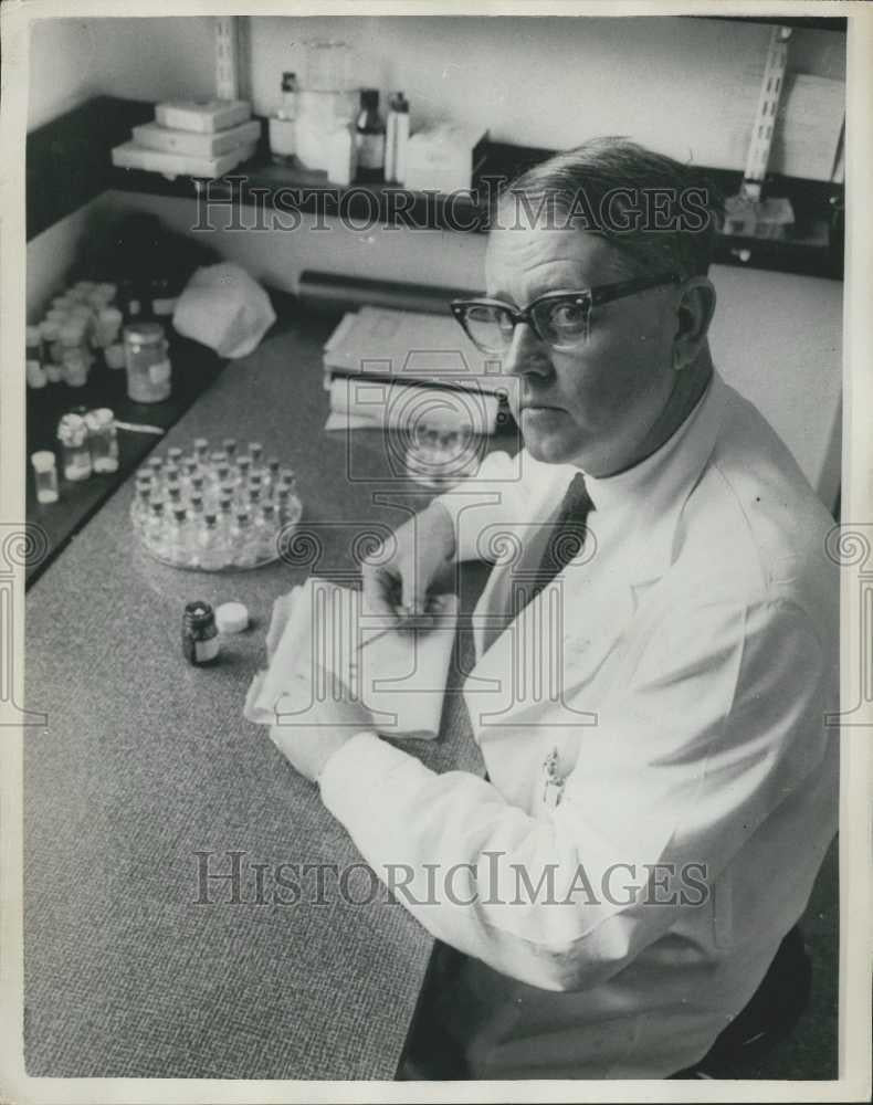 Press Photo Caroline Hospital Professor Carl Gemzell Fertility Research - Historic Images