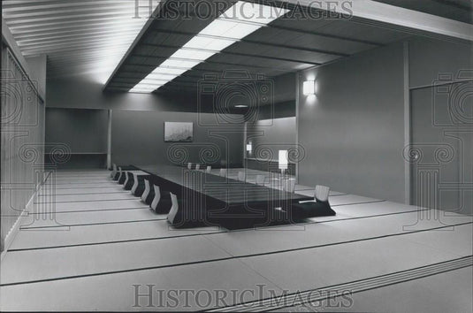 1974 Press Photo Akasaka, Tokyo conference room - Historic Images