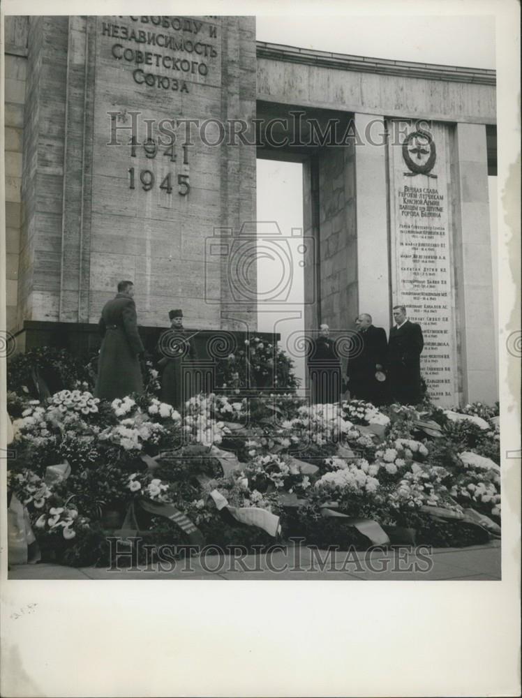 1953 Press Photo Soviet Monument, Berlin - Historic Images