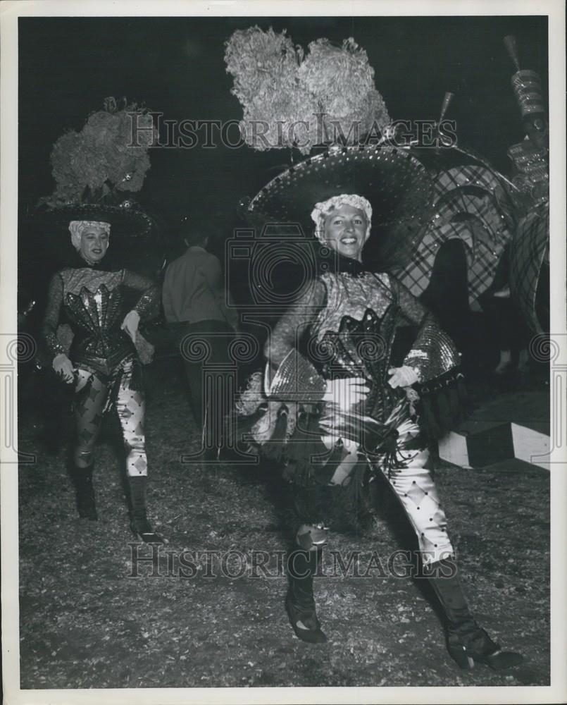 Press Photo Performers of Ringling Circus - Historic Images