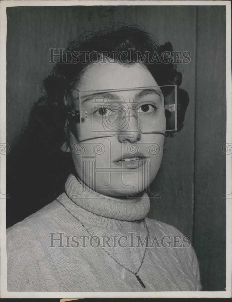 1953 Press Photo Exhibition of Safety Clothing For Factory Workers Square Glass - Historic Images