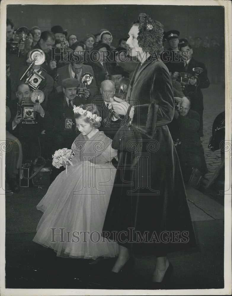 1953 Press Photo 1,600 Guests at Wedding of Earl of Dalkeith Royalty Attends - Historic Images