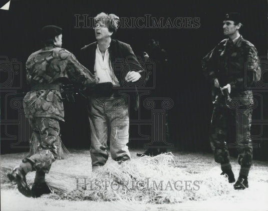 1976 Press Photo Howard Brenton's play with explicit sex scenes - Historic Images