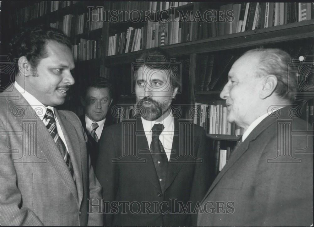 1978 Press Photo Yemen&#39;s Ali Nasser Mohamed&amp; Hungary&#39;s Pary Janos Kadar - Historic Images