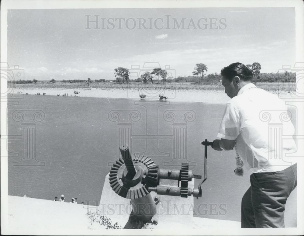 1968 Press Photo Philippines President Ferdinand Marcos - Historic Images