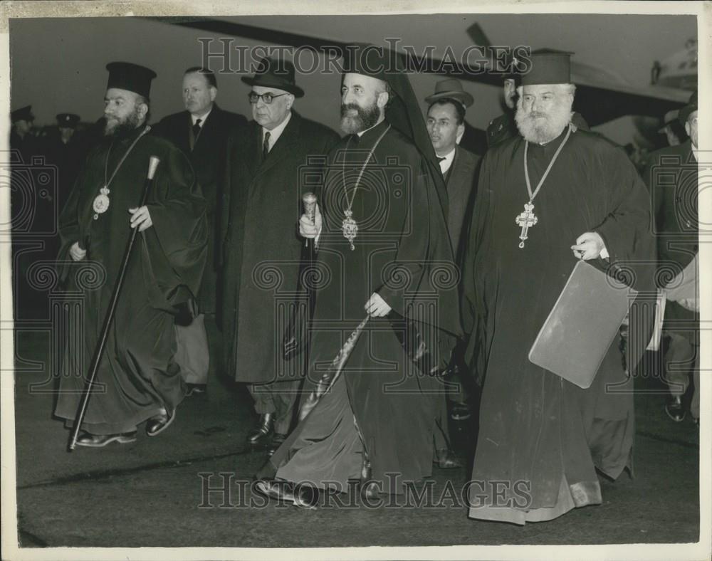 Press Photo Archbishop Makarios, London Airport - Historic Images