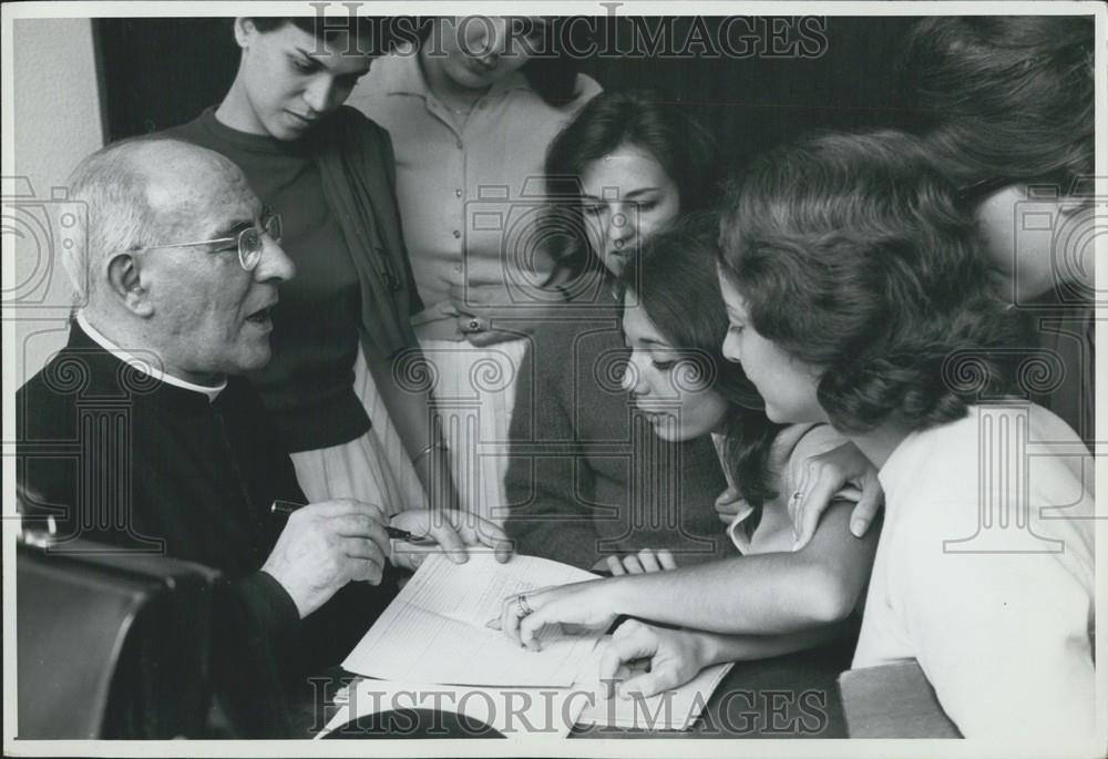 Press Photo Catholic University, Rio De Janeiro, Brazil - Historic Images