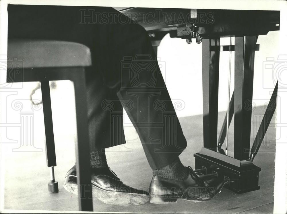 1966 Press Photo Zubin Mehta rehearsing - Historic Images
