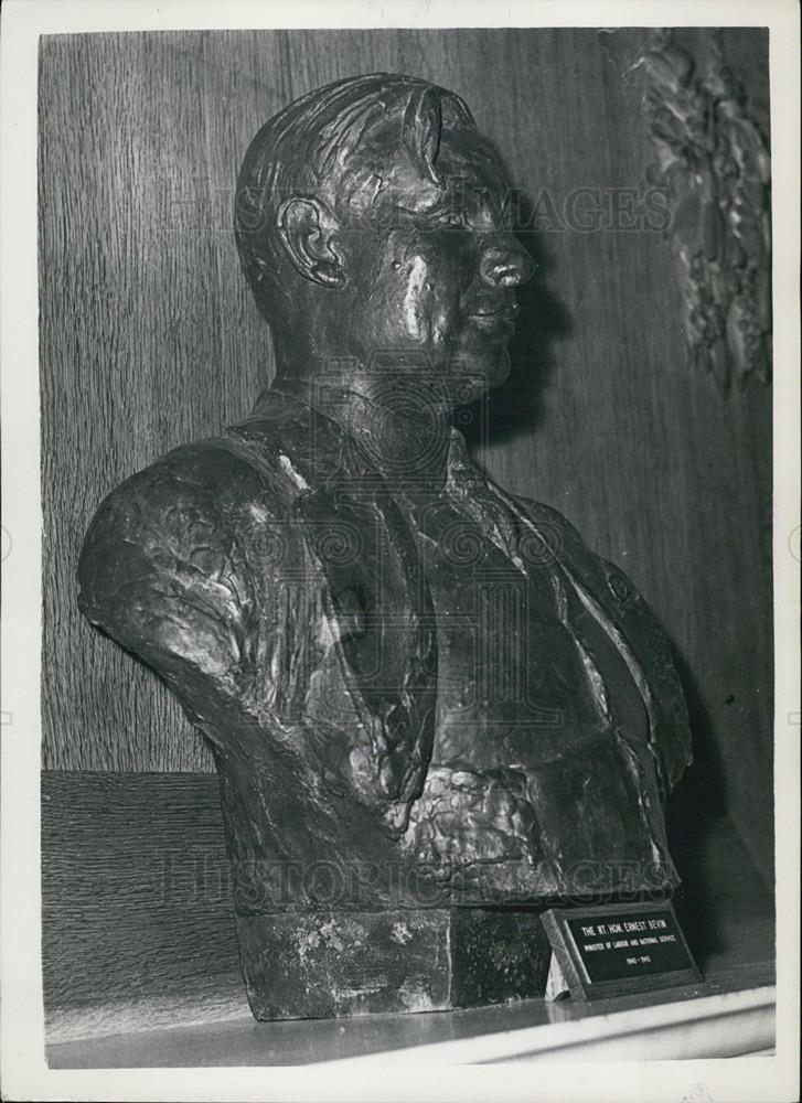 1952 Press Photo Bust of the Late Mr. Ernest Bevin - Historic Images