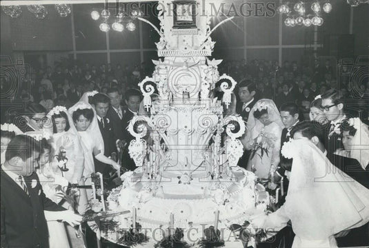 Press Photo Hotel Takanawa, Tokyo 16 couples wedding - Historic Images