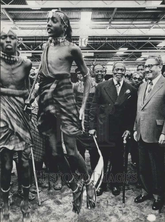 1976 Press Photo US Secretary of State Dr. Kissinger Meets With Jomo Kenyatta - Historic Images
