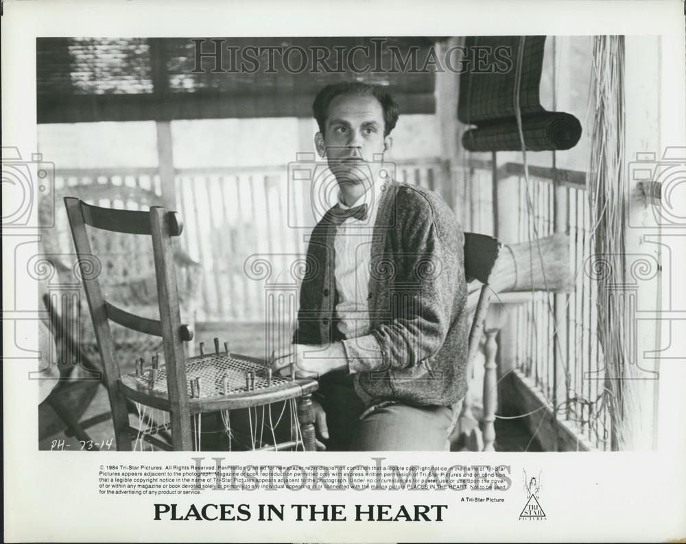 1984 Press Photo John Malkovich Actor Places In Heart Film Movie Scene - Historic Images