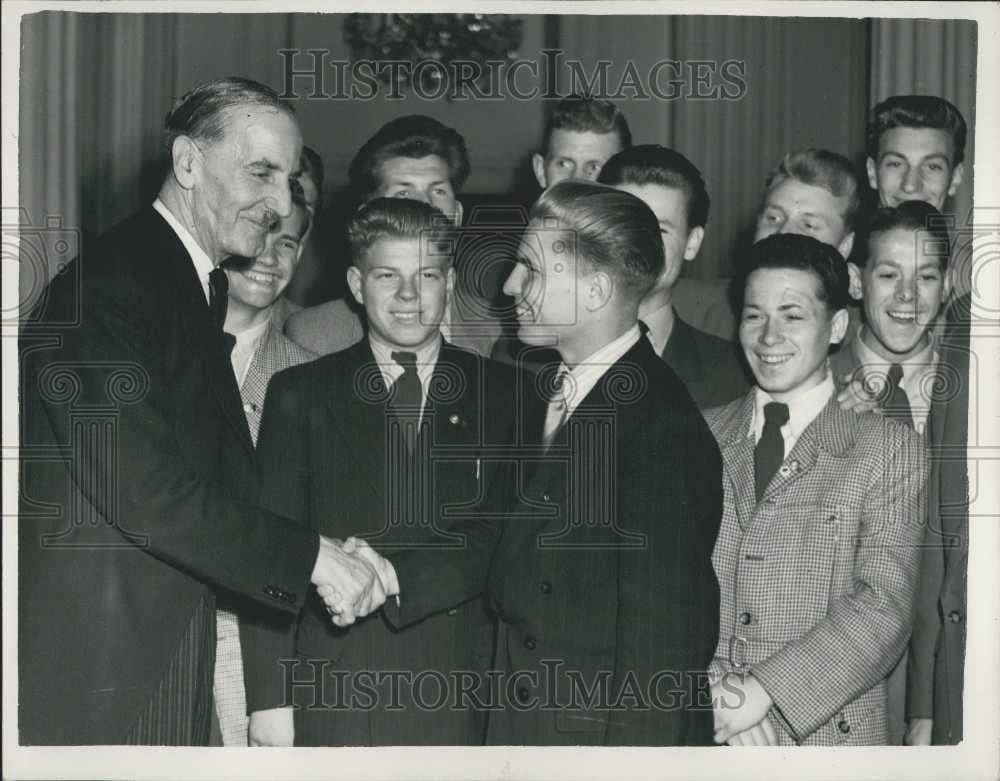 1953 Press Photo German BoyÃƒÆ’&#39;¢&#39;&#39;¬s Football Team Visit The Lord Mayor of London - Historic Images