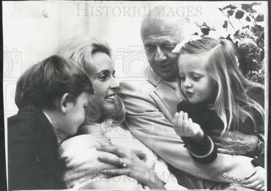 1972 Press Photo William McMahon Australian Prime Minister Having Baby Daughter - Historic Images