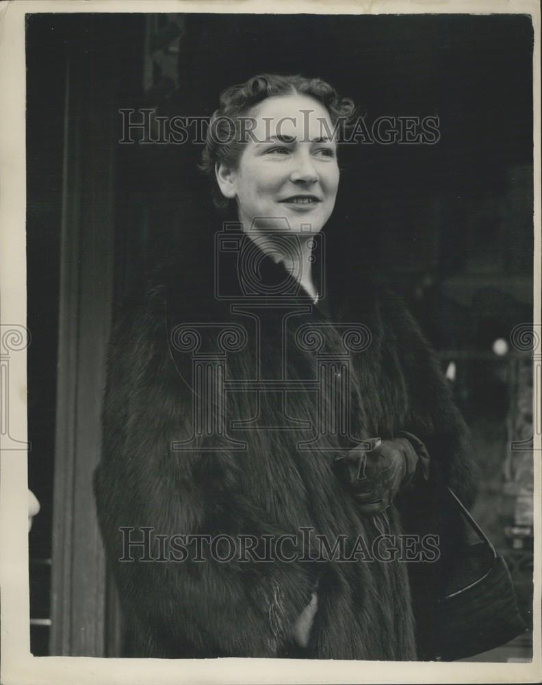 1954 Press Photo Jeanette Van De Berg testifies at Murder trial - Historic Images