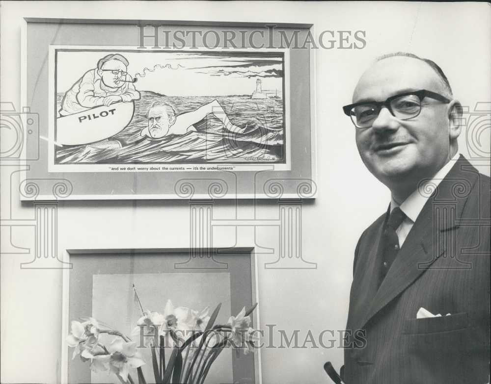 Press Photo Capt Rt Hon W J Long JP MP Minister of Education - Historic Images