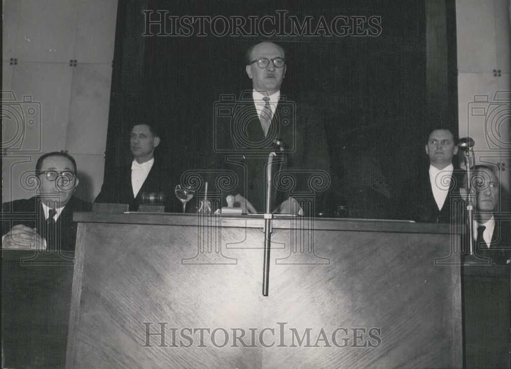 1954 Press Photo M. Guy Mollet Chairman Assembly European Council France - Historic Images