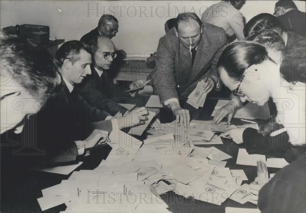 Press Photo Elections In Saar, Ministry Of Interior In Saarbrucken - Historic Images