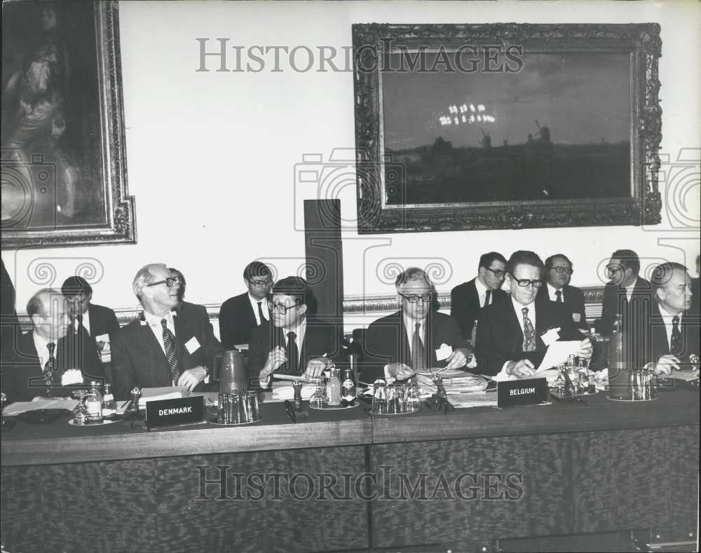 1977 Press Photo Foreign Ministers Denmark Belgium EEC - Historic Images