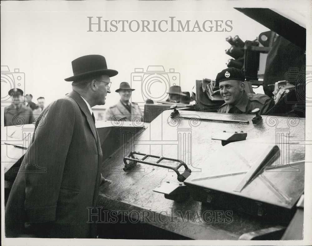 1953 Press Photo European Defense Delegates Visit Lulworth Germany - Historic Images