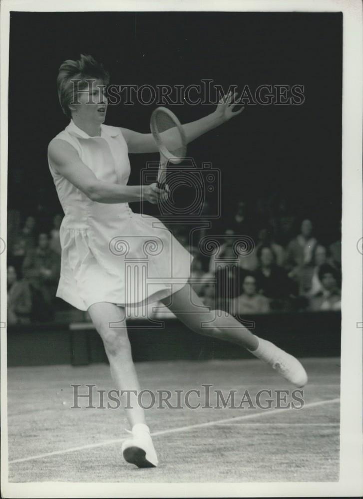 1958 Press Photo Christine Truman Tennis Match Jill Rook Wimbledon Championship - Historic Images