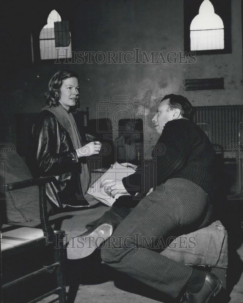 Wife of Millionaire Marjorie Hartford Rehearses For BBC Play 1960 Vintage  Press Photo Print - Historic Images