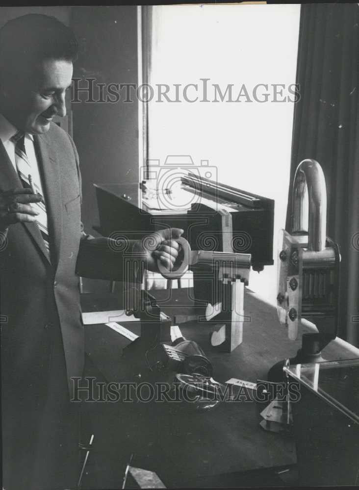 1959 Press Photo Protection Equipments Special Exhibition Germany - Historic Images