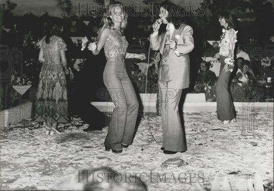 1972 Press Photo Elsa Martinelli & Odil Roden & Singer Stam Kokotas - Historic Images