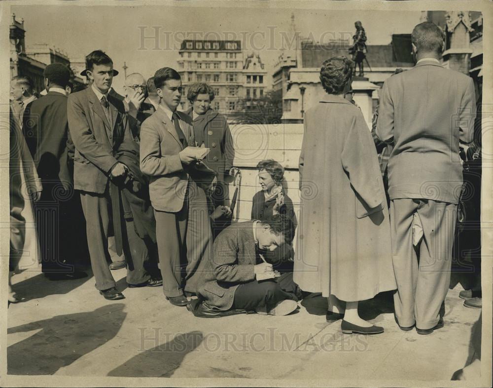 1956 Press Photo Parliament meets for Suez Debate - Historic Images