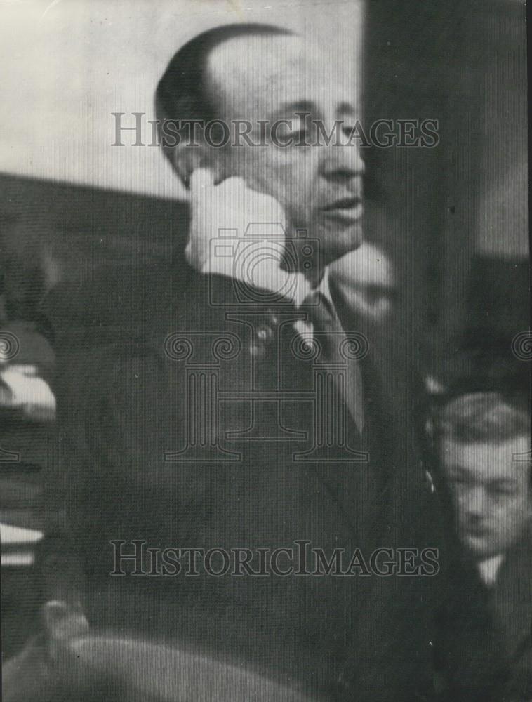 1954 Press Photo Inspector Sebeille Testifies On Witness Stand In Dominici Trial - Historic Images