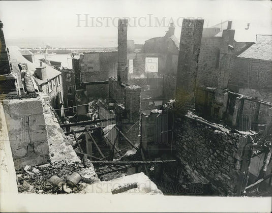 1970 Press Photo Fire, St. Ives, Cornwall, England - Historic Images