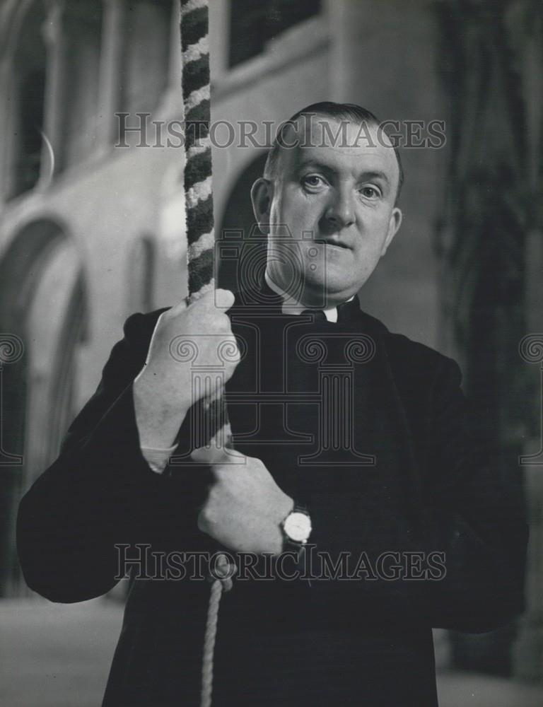 Press Photo The Bell-Ringer&#39;s Head Is Commemorated As &quot;Gargoyle&quot;-Edward Wragg-UK - Historic Images