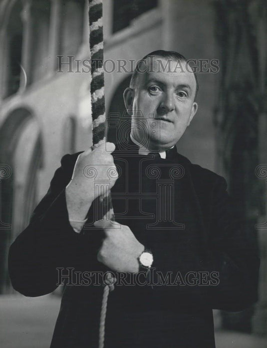 Press Photo The Bell-Ringer's Head Is Commemorated As "Gargoyle"-Edward Wragg-UK - Historic Images