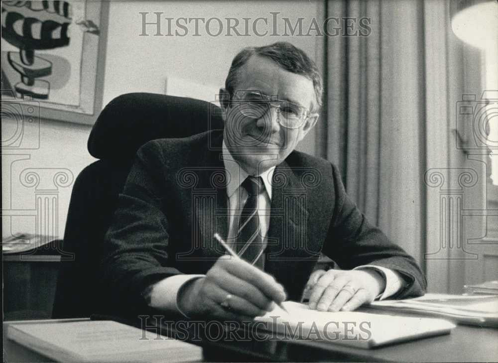 1987 Press Photo New Swiss Defense Minister Arnold Koller - Historic Images