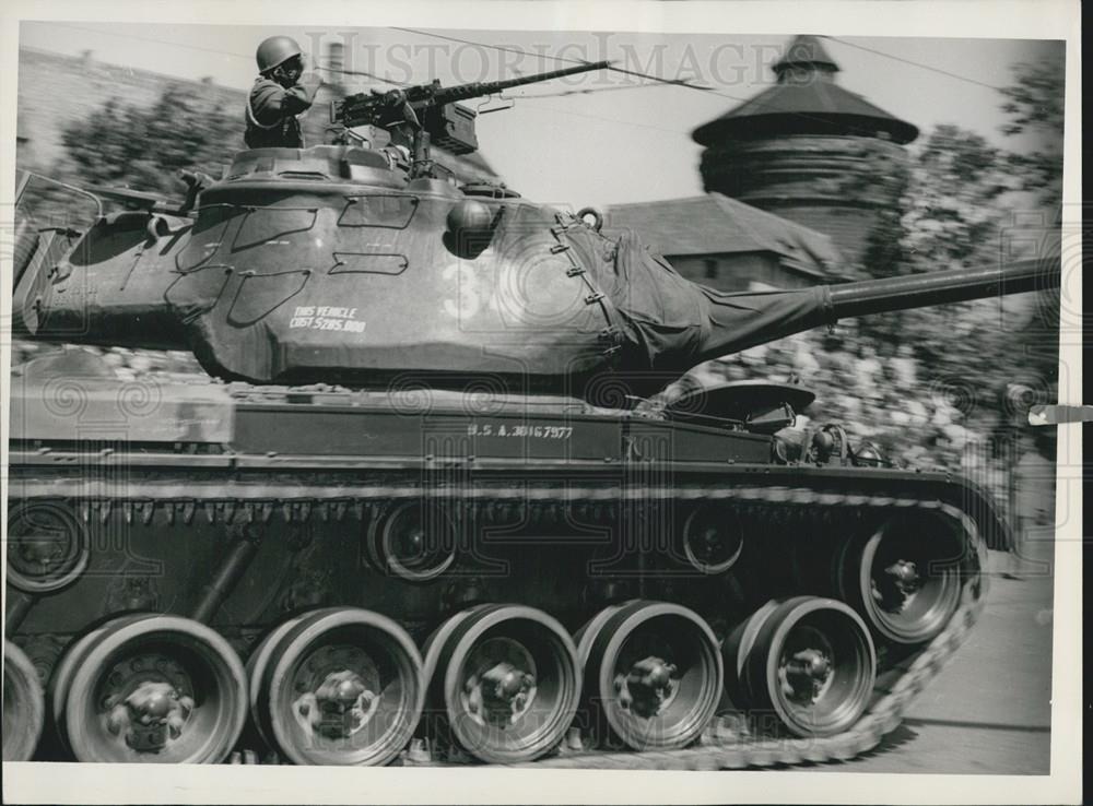 1953 Press Photo Army Day in Nuremberg Tanks on display - Historic Images