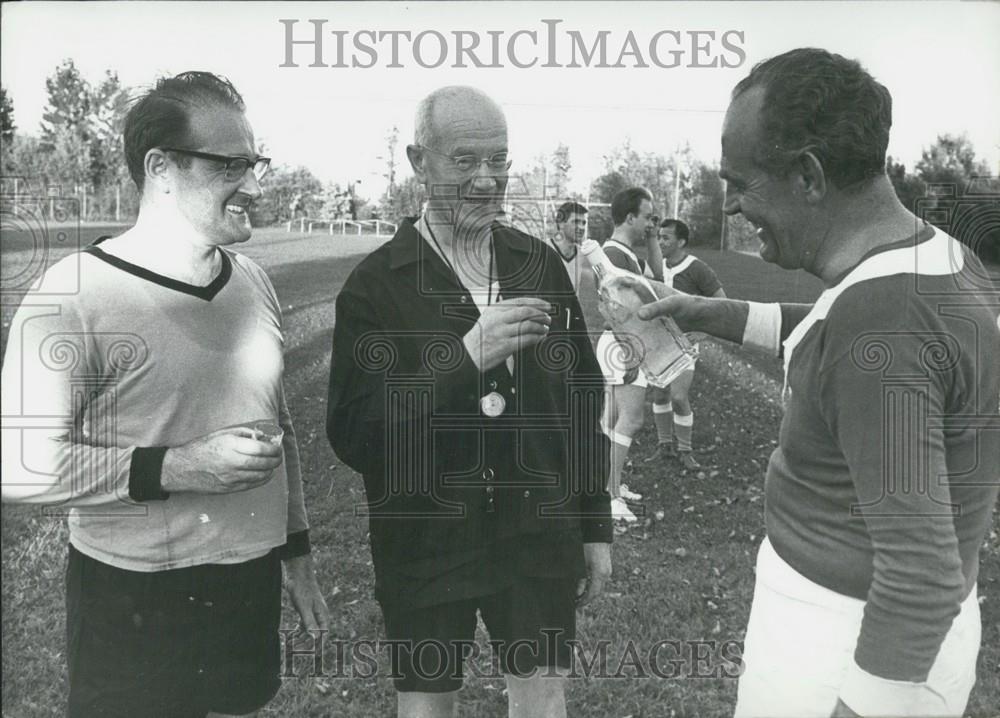 1966 Press Photo Football Match Between Professors &amp; Assistants In Munich - Historic Images