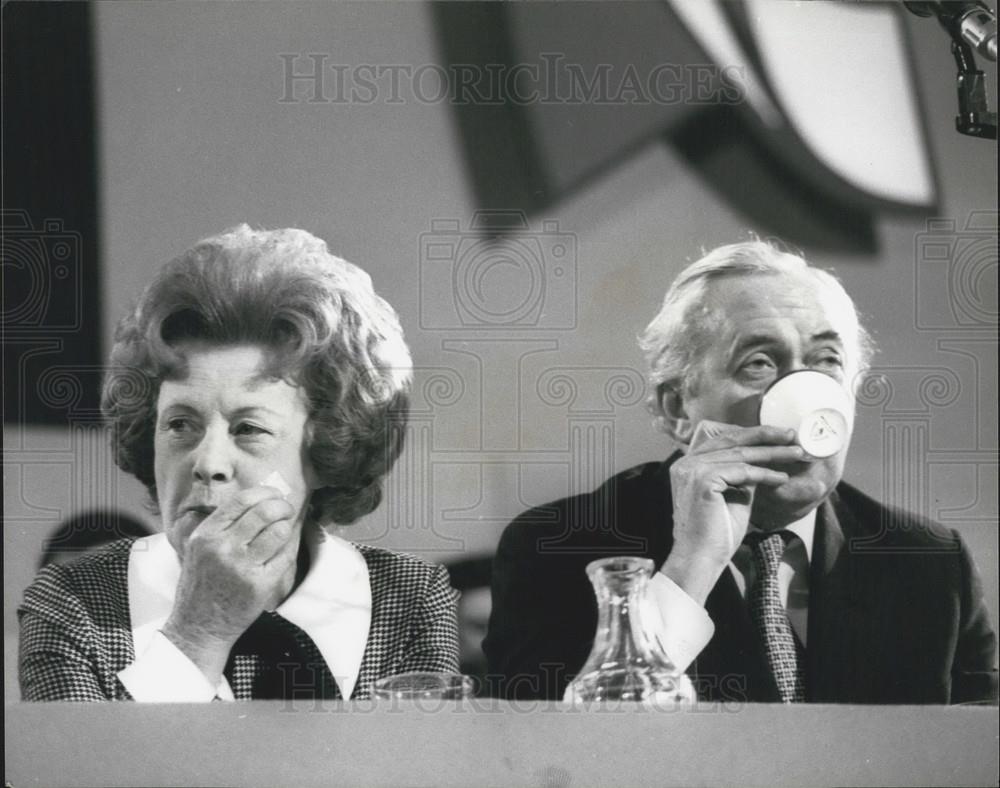 Press Photo Mrs. Barbara Castle, Sec of State for Socal Ser &amp; Mr. Harold Wilson - Historic Images