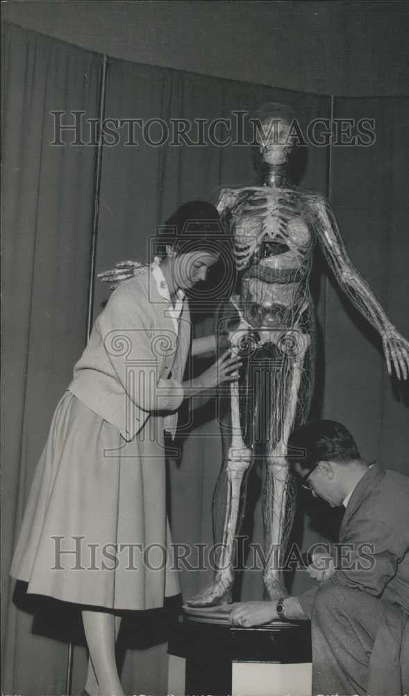 Press Photo International Health Show Paris - Historic Images