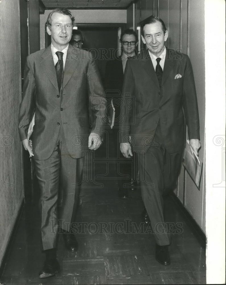 1973 Press Photo Peter Walker &amp; Malcolm John Methven, Trading Officials - Historic Images