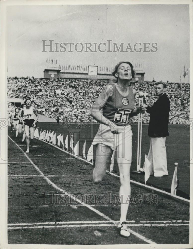 1954 Press Photo Russian Runner Nina Otkalenko - Historic Images