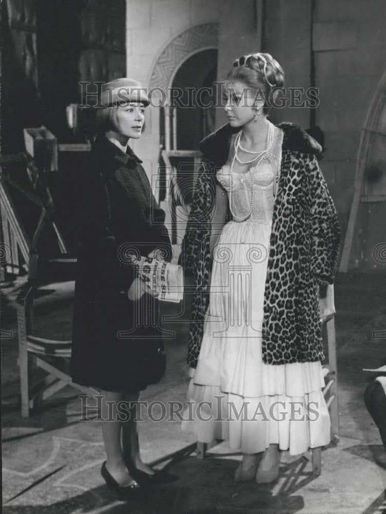 1965 Press Photo Emanuelle Riva French Actress In Rome Filming - Historic Images