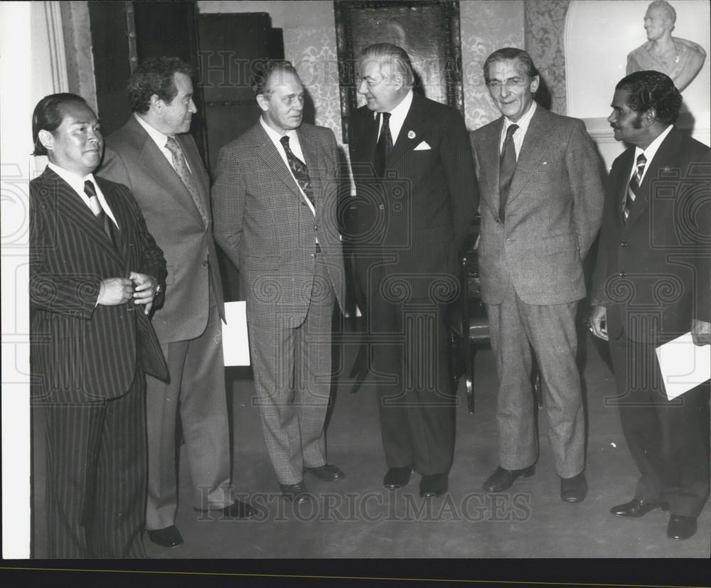 Press Photo  Prime Minister James Callaghan, Len Murray ,&amp; Japanese - Historic Images