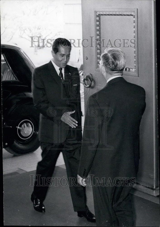1964 Press Photo Macapagal calls on emperor Hirohito - Historic Images