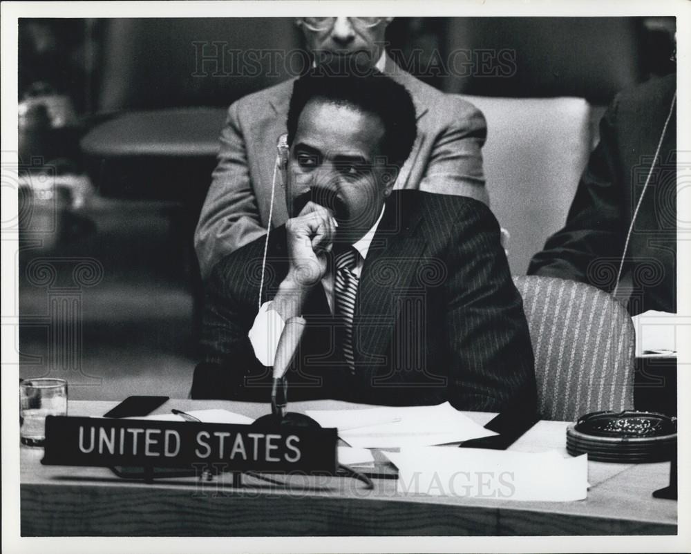 1977 Press Photo Ambassador Donald McHenry UN Security Council - Historic Images